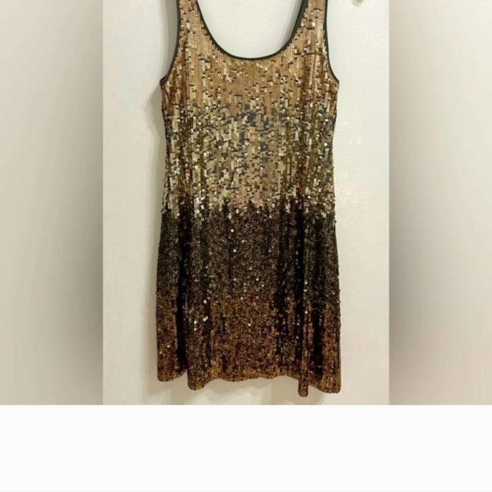 For festive occasions! EXPRESS dazzling Gold & Bronze Sequin Cocktail Mini DRESS - Picture 5 of 5
